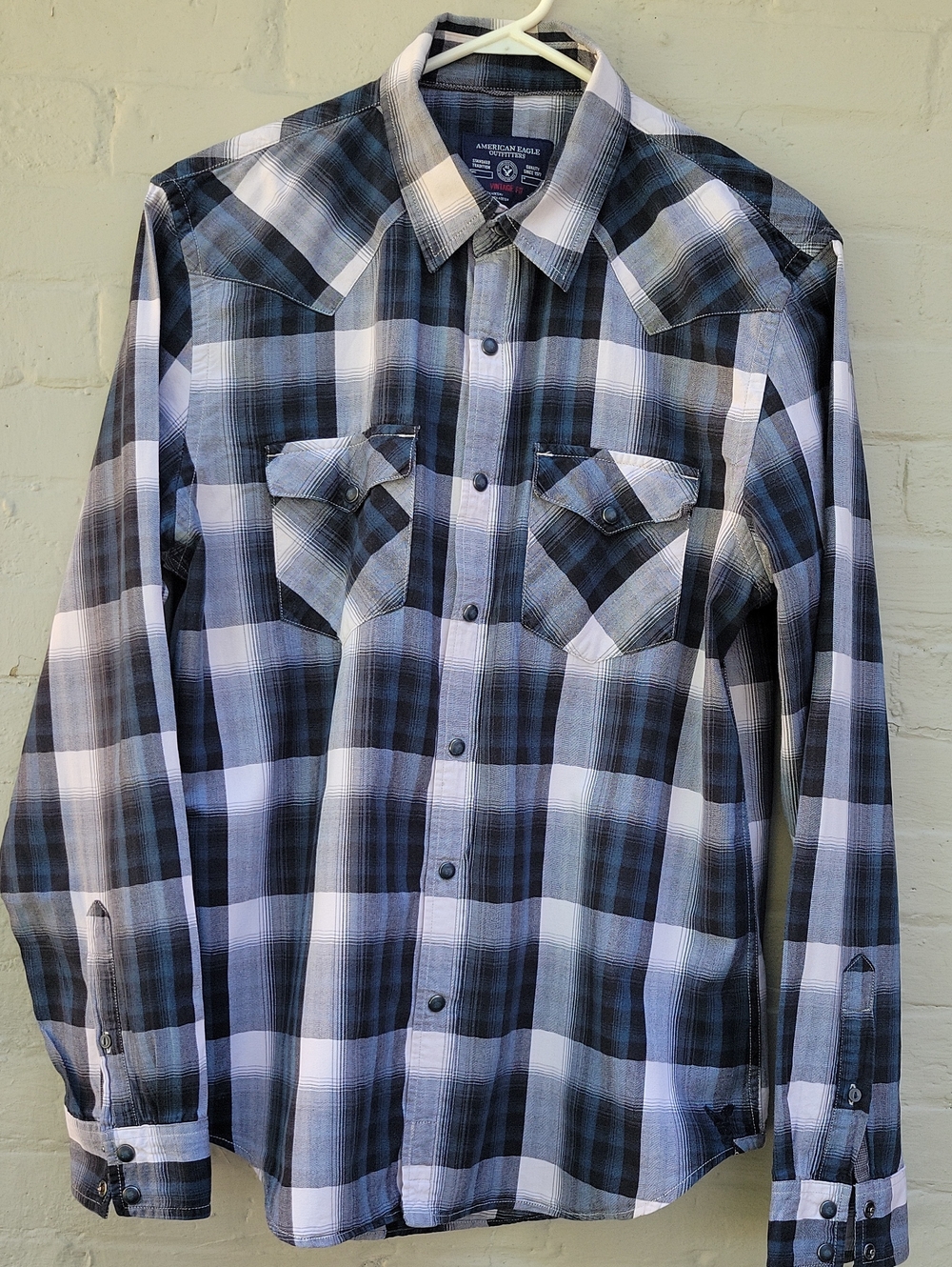 Mens American Eagle Outfitters Vintage Fit Sz L Snap Front Long Sleeve Plaid
